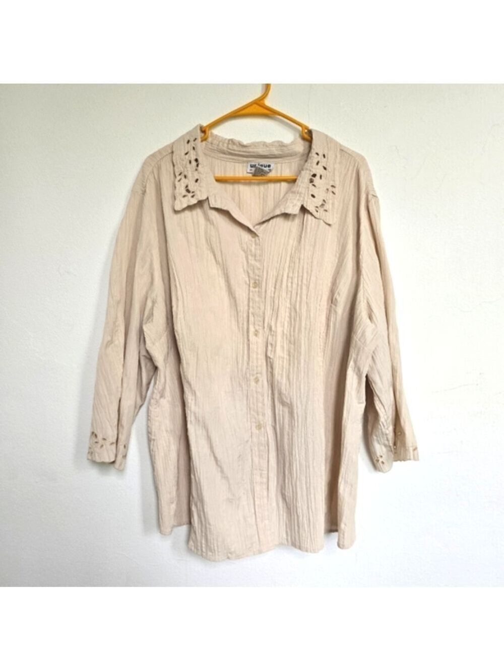 Unique Spectrum Vintage Beige Textured Button-Up Eyelet Blouse Size 3X